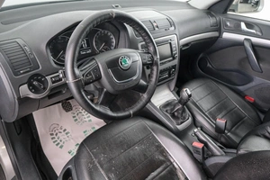 Лифтбек Skoda Octavia 2013 года, 999000 рублей, Красноярск