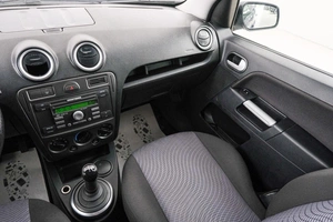 Хетчбэк Ford Fusion 2006 года, 449000 рублей, Красноярск