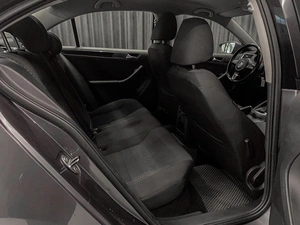 Седан Volkswagen Jetta 2012 года, 949000 рублей, Красноярск