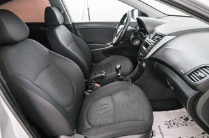 Седан Hyundai Solaris 2015 года, 749000 рублей, Красноярск
