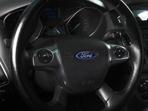 Хетчбэк Ford Focus 2012 года, 1020000 рублей, Минеральные Воды