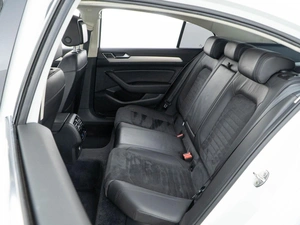 Седан Volkswagen Passat 2016 года, 1713444 рублей, Москва