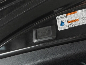 Внедорожник Toyota RAV4 2016 года, 2379000 рублей, Тюмень