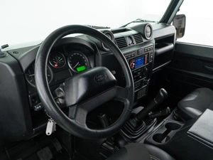 Внедорожник Land Rover Defender 2013 года, 3699077 рублей, Москва