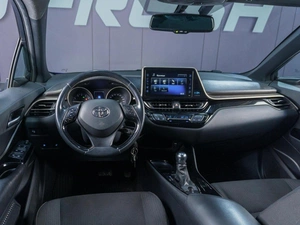 Внедорожник Toyota C-HR 2019 года, 2249000 рублей, Сургут