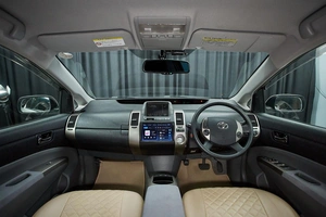 Лифтбек Toyota Prius 2011 года, 919999 рублей, Красноярск