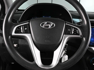 Хетчбэк Hyundai Solaris 2011 года, 899000 рублей, Аксай
