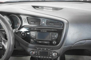 Хетчбэк Kia Ceed 2015 года, 1229000 рублей, Кемерово