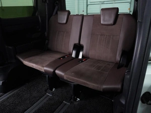 Минивэн Toyota Esquire 2018 года, 2499000 рублей, Воронеж