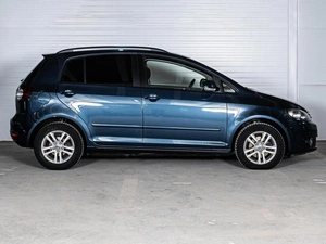Хетчбэк Volkswagen Golf 2012 года, 795000 рублей, Ставрополь