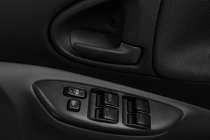 Хетчбэк Toyota Vitz 2001 года, 379000 рублей, Челябинск