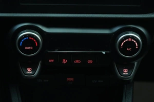 Седан Kia Rio 2021 года, 1589000 рублей, Омск