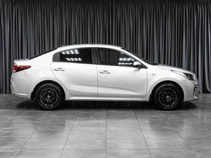 Седан Kia Rio 2018 года, 1315000 рублей, Тюмень