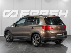 Внедорожник Volkswagen Tiguan 2015 года, 1499000 рублей, Сургут