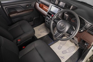 Минивэн Toyota Roomy 2018 года, 1089000 рублей, Тюмень