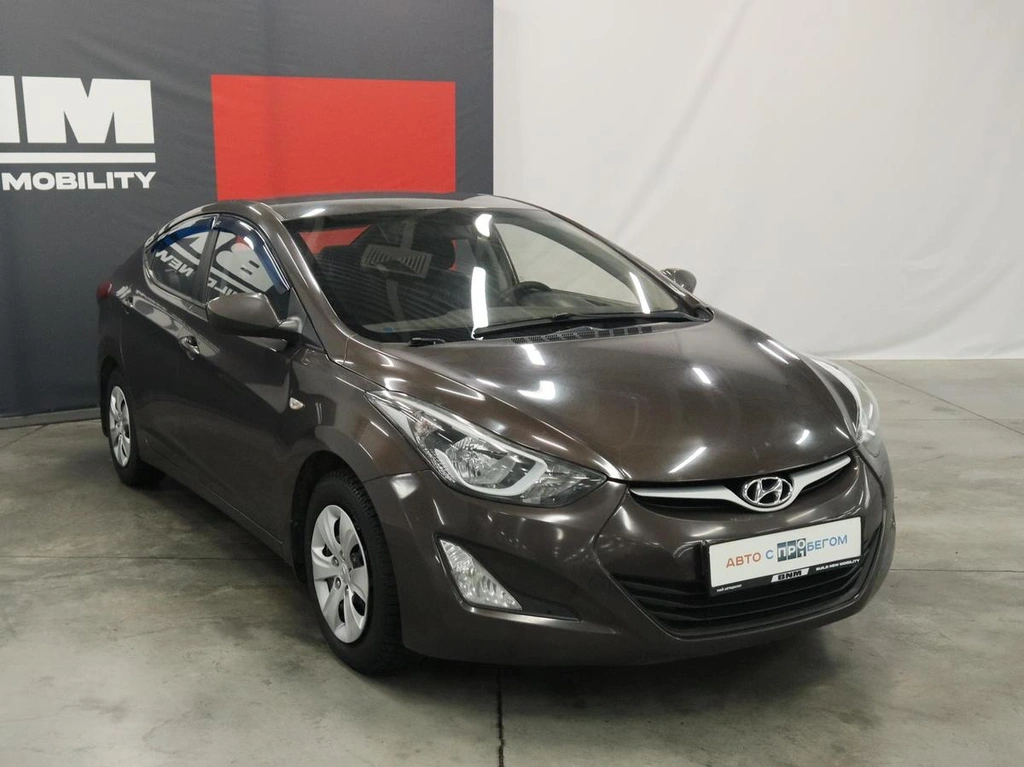 Седан Hyundai Elantra 2015 года, 1350000 рублей, Курск