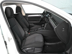 Седан Volkswagen Passat 2016 года, 1799000 рублей, Ростов-на-Дону