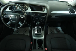 Седан Audi A4 2011 года, 1149000 рублей, Омск