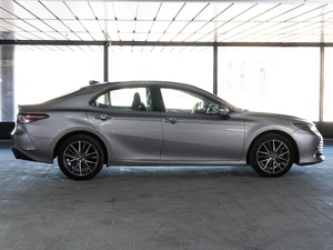 Седан Toyota Camry 2023 года, 4099000 рублей, Санкт-Петербург