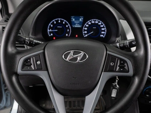 Седан Hyundai Solaris 2011 года, 649000 рублей, Тюмень