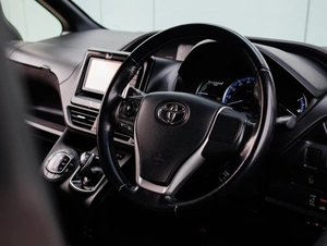 Минивэн Toyota Noah 2015 года, 1739000 рублей, Большой Сочи