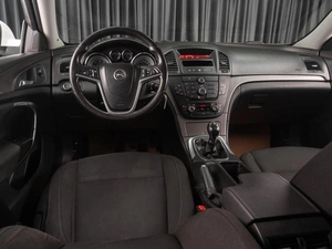 Седан Opel Insignia 2012 года, 945000 рублей, Тюмень
