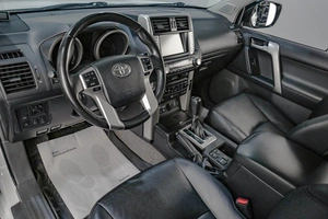 Внедорожник Toyota Land Cruiser Prado 2013 года, 2589000 рублей, Челябинск