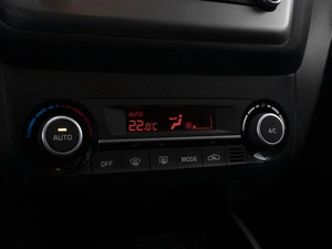 Седан Kia Rio 2017 года, 1040000 рублей, Омск