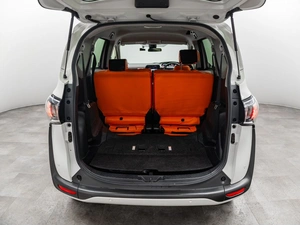 Минивэн Toyota Sienta 2021 года, 1640000 рублей, Красноярск