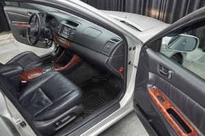 Седан Toyota Camry 2004 года, 777000 рублей, Красноярск