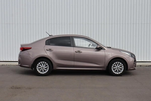 Седан Kia Rio 2019 года, 1450000 рублей, Брянск