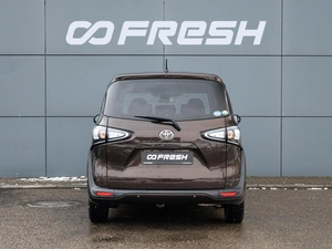 Минивэн Toyota Sienta 2019 года, 1680000 рублей, Краснодар