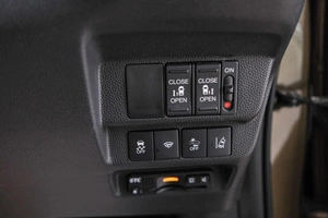 Минивэн Honda Freed 2016 года, 1489000 рублей, Красноярск
