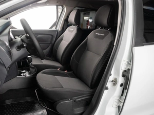Седан Renault Logan Stepway 2022 года, 1159000 рублей, Тюмень
