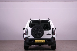 Внедорожник ВАЗ (LADA) Niva Travel 2022 года, 849000 рублей, Омск