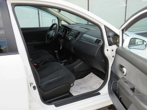 Седан Nissan Tiida 2011 года, 675000 рублей, Брянск