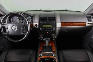 Внедорожник Volkswagen Touareg 2010 года, 1379000 рублей, Пермь