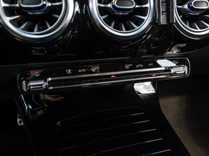 Седан Mercedes-benz CLA-класс 2020 года, 3100000 рублей, Краснодар