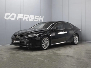 Седан Toyota Camry 2019 года, 2450000 рублей, Омск