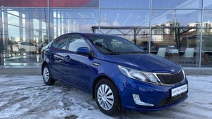 Седан Kia Rio 2013 года, 790000 рублей, Солонцы
