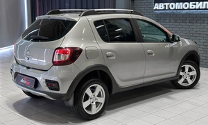 Хетчбэк Renault Sandero Stepway 2017 года, 937000 рублей, Красноярск