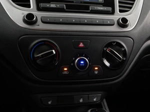 Седан Hyundai Solaris 2019 года, 1635055 рублей, Москва