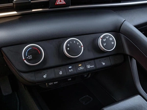 Седан Hyundai Elantra 2022 года, 1865000 рублей, Краснодар