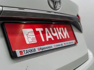 Седан Toyota Corolla 2019 года, 2000000 рублей, Красноярск