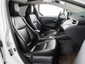 Седан Toyota Corolla 2021 года, 1768000 рублей, Тюмень