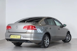 Седан Volkswagen Passat 2012 года, 1059000 рублей, Новосибирск