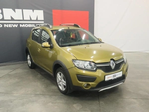 Хэтчбек Renault Sandero 2016 года, 950000 рублей, Курск