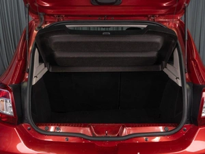 Хетчбэк Renault Sandero Stepway 2017 года, 975000 рублей, Тюмень