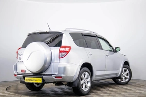 Внедорожник Toyota RAV4 2011 года, 1399000 рублей, Пермь