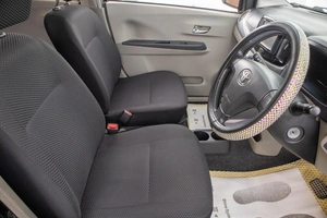 Хетчбэк Toyota Pixis Epoch 2016 года, 679000 рублей, Барнаул